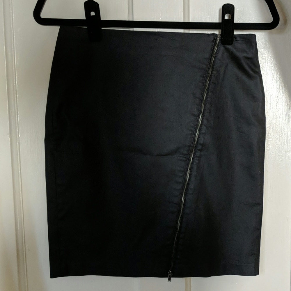 Banana Republic cross zip skirt